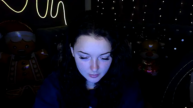 Snapshot of GloriNichols chatting on 01.03.25 GloriNichols online show from 01.03.25