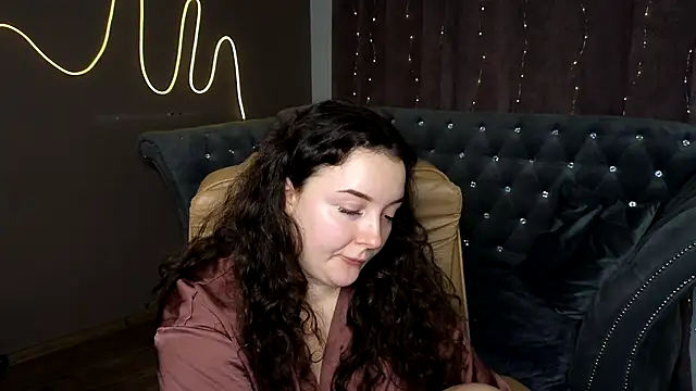 Snapshot of GloriNichols chatting on 01.13.25 GloriNichols online show from 01.13.25