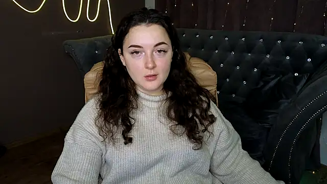 Snapshot of GloriNichols chatting on 01.14.25 GloriNichols online show from 01.14.25