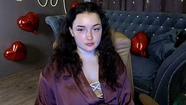 Snapshot of GloriNichols chatting on 02.02.25 GloriNichols online show from 02.02.25
