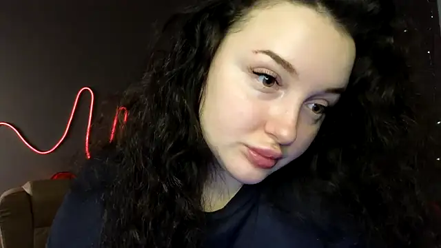 Snapshot of GloriNichols chatting on 02.24.25 GloriNichols online show from 02.24.25
