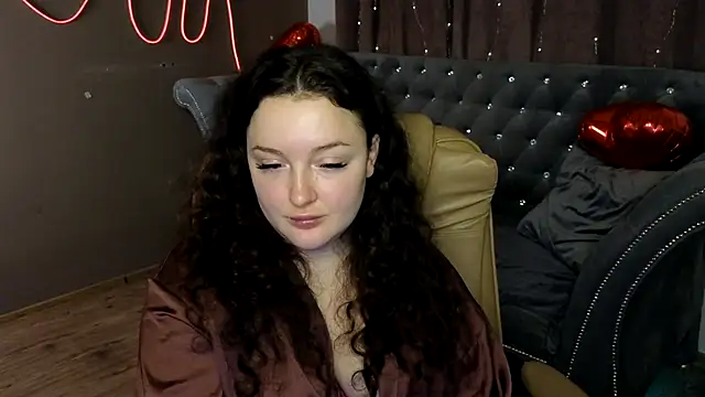 Snapshot of GloriNichols chatting on 03.15.25 GloriNichols online show from 03.15.25