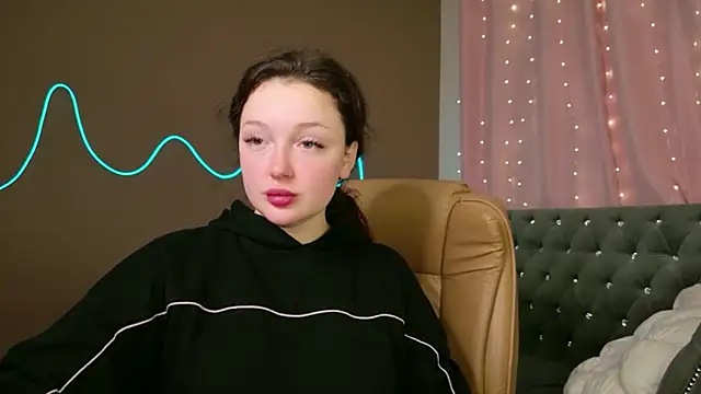 GloriNichols online show from 10.19.25