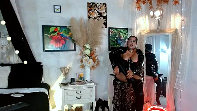 Kyara Queen online show from 09.18.25