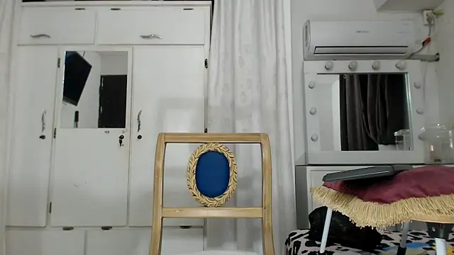 Snapshot of marcella6 chatting on 02.28.25 marcella6 online show from 02.28.25