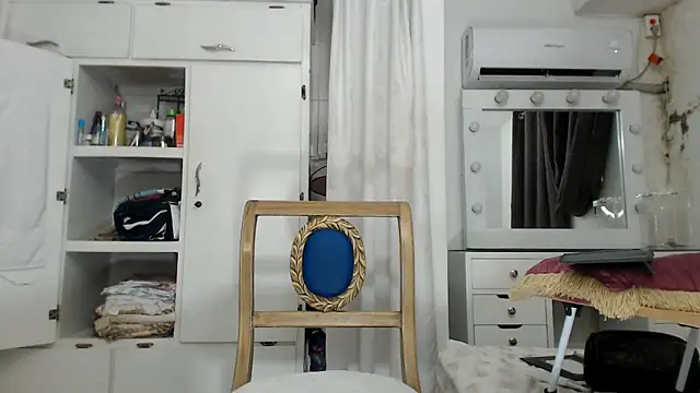 Snapshot of marcella6 chatting on 10.20.25 marcella6 online show from 10.20.25