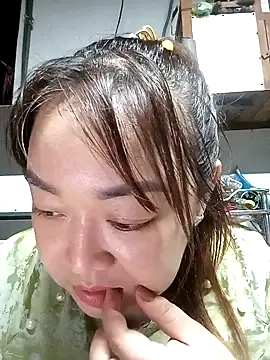 VyOanh2K online show from 02.11.25