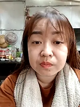 VyOanh2K online show from 02.13.25