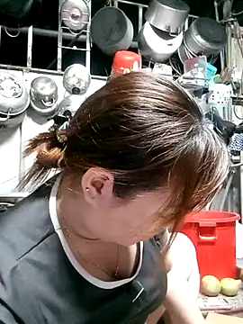 VyOanh2K online show from 02.15.25