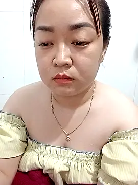 VyOanh2K online show from 02.16.25