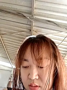 VyOanh2K online show from 02.20.25