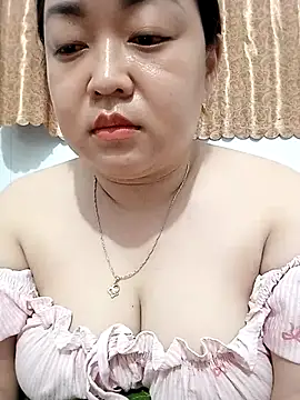 VyOanh2K online show from 10.25.25