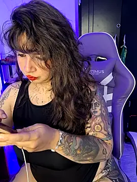 Aria Bennett21 online show from 09.28.25