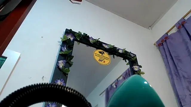 Snapshot of KristalTsXXX chatting on 10.27.25 KristalTsXXX online show from 10.27.25