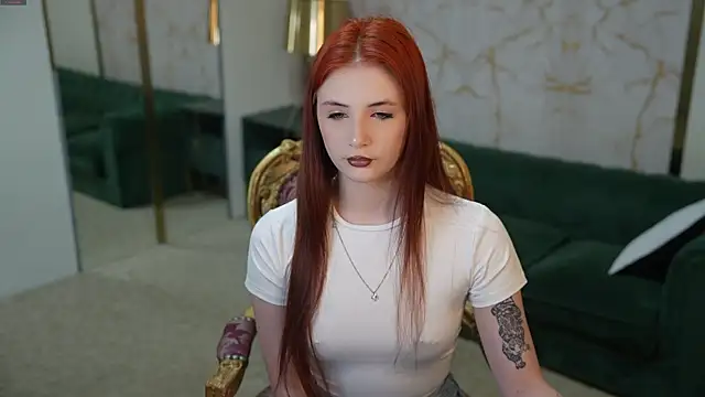 Snapshot of Torii_054 chatting on 09.29.25 Torii 054 online show from 09.29.25