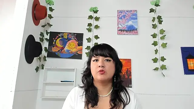 Snapshot of Karol_IsabelCouple chatting on 09.25.25 Karol IsabelCouple online show from 09.25.25