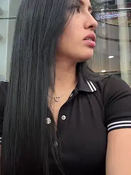 Sara luna  online show from 12.28.24