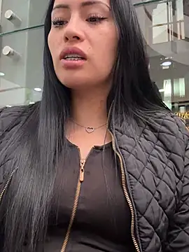 Sara luna  online show from 01.06.25