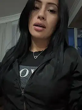 Sara luna  online show from 01.11.25