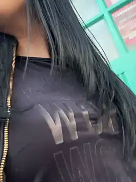 Sara luna  online show from 01.15.25