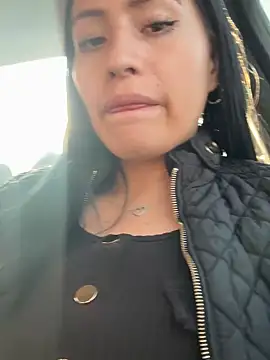 Sara luna  online show from 02.28.25