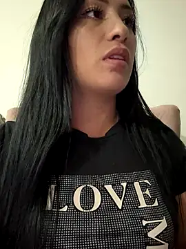 Sara luna  online show from 12.05.25