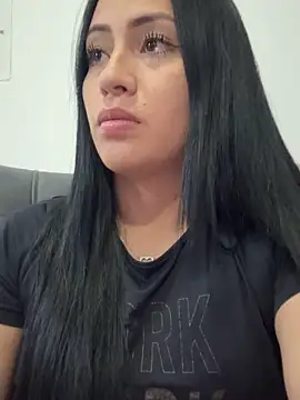 Sara luna  online show from 12.21.25