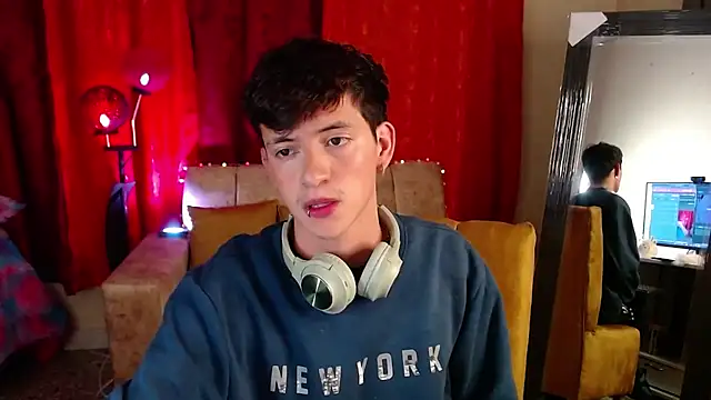 GabyThoms online show from 12.20.24