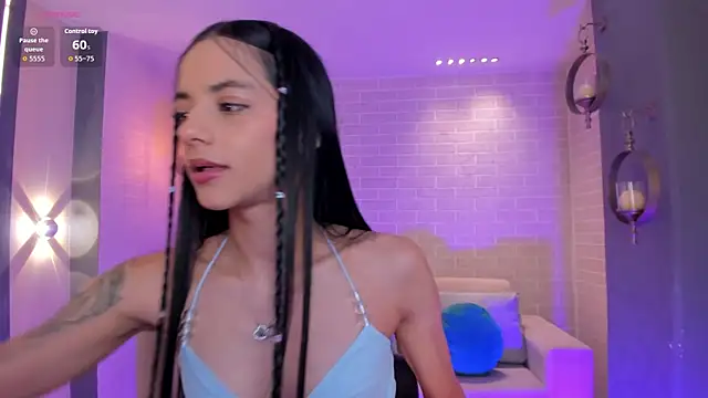 HannahJamesX online show from 12.17.25