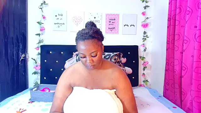 CiaraEbony online show from 01.18.25