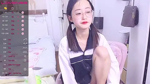 Snapshot of Destin_ chatting on 03.04.25 Destin online show from 03.04.25