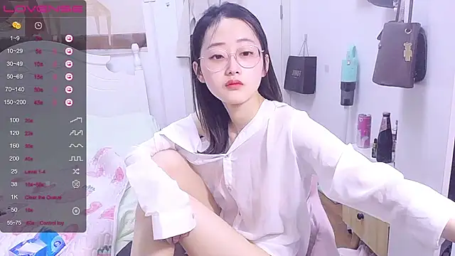 Snapshot of Destin_ chatting on 03.09.25 Destin online show from 03.09.25