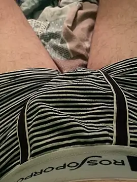 Snapshot of tubfunaske chatting on 09.30.25 tubfunaske online show from 09.30.25