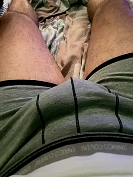 Snapshot of tubfunaske chatting on 10.01.25 tubfunaske online show from 10.01.25