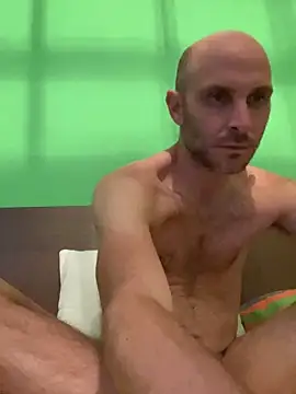 Snapshot of tubfunaske chatting on 10.15.25 tubfunaske online show from 10.15.25