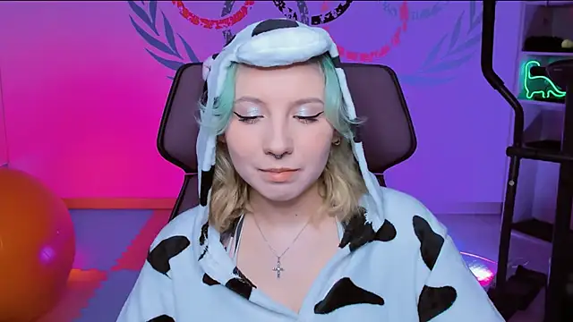JasmineMilko online show from 01.04.25