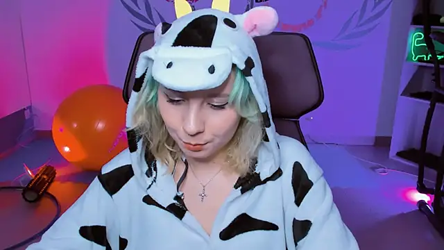 JasmineMilko online show from 01.04.25