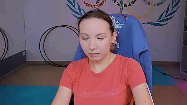 Snapshot of JasmineMilko chatting on 09.23.25 JasmineMilko online show from 09.23.25