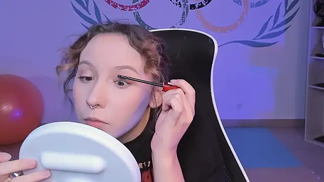 Snapshot of JasmineMilko chatting on 10.02.25 JasmineMilko online show from 10.02.25