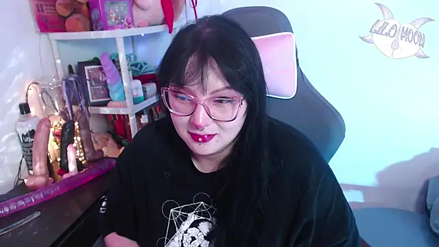 LiloMoon69 online show from 12.13.24