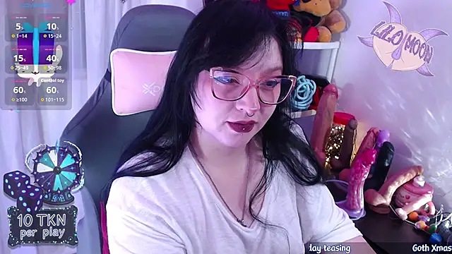 LiloMoon69 online show from 12.19.25