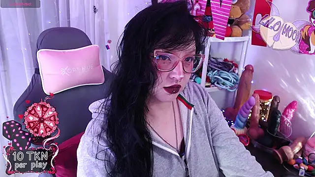 Snapshot of LiloMoon69 chatting on 02.16.26 LiloMoon69 online show from 02.16.26