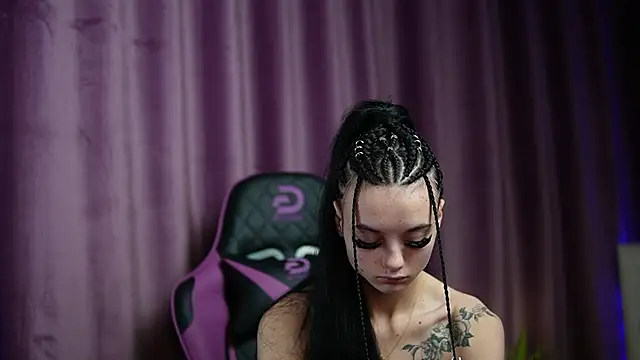 Snapshot of RachelRave chatting on 02.09.25 RachelRave online show from 02.09.25