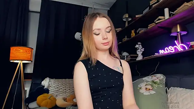 DominikaElis online show from 02.20.25