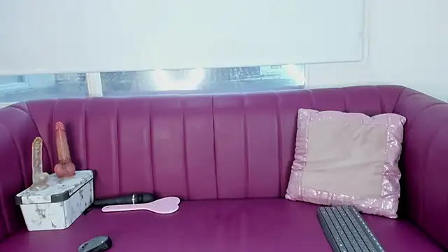 Daddysgirl1  online show from 12.28.24