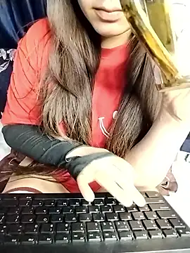 Snapshot of sexylaya2 chatting on 05.01.26 sexylaya2 online show from 05.01.26