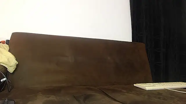 Snapshot of hotbuch11 chatting on 01.15.25 hotbuch11 online show from 01.15.25