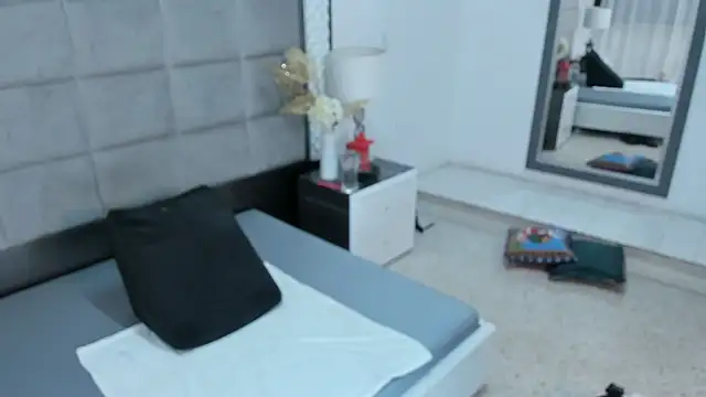 OliviaBurning online show from 12.19.25