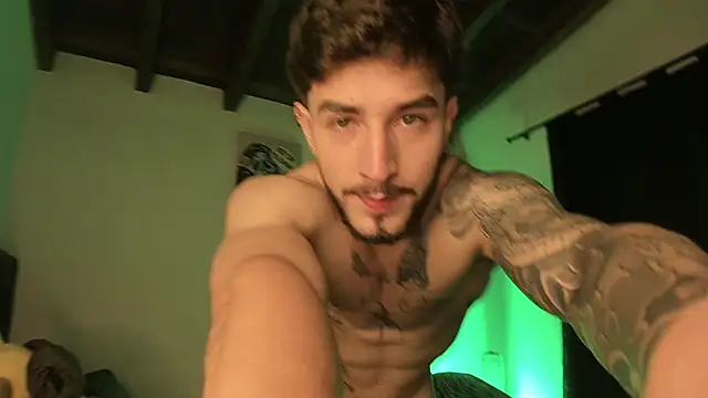 Valentino Xander online show from 03.20.25