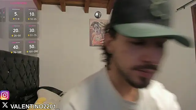 Valentino Xander online show from 10.16.25